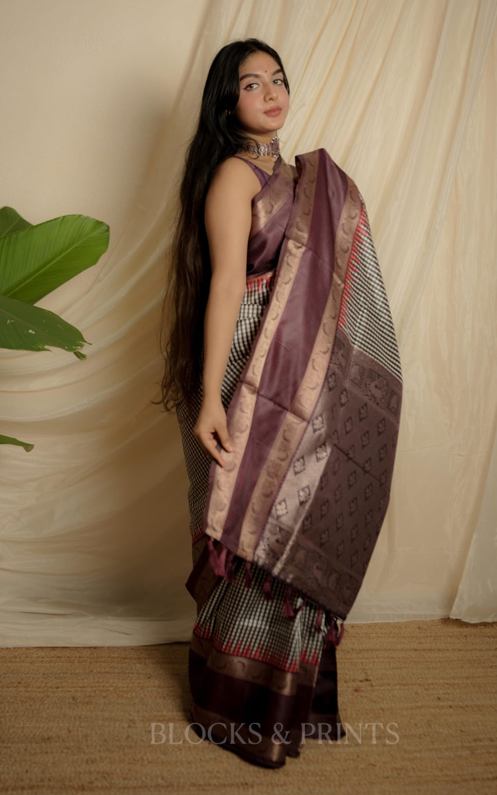 RS .900/- (50% Off on MRP Rs.1800/-) (Code - 91 SS)