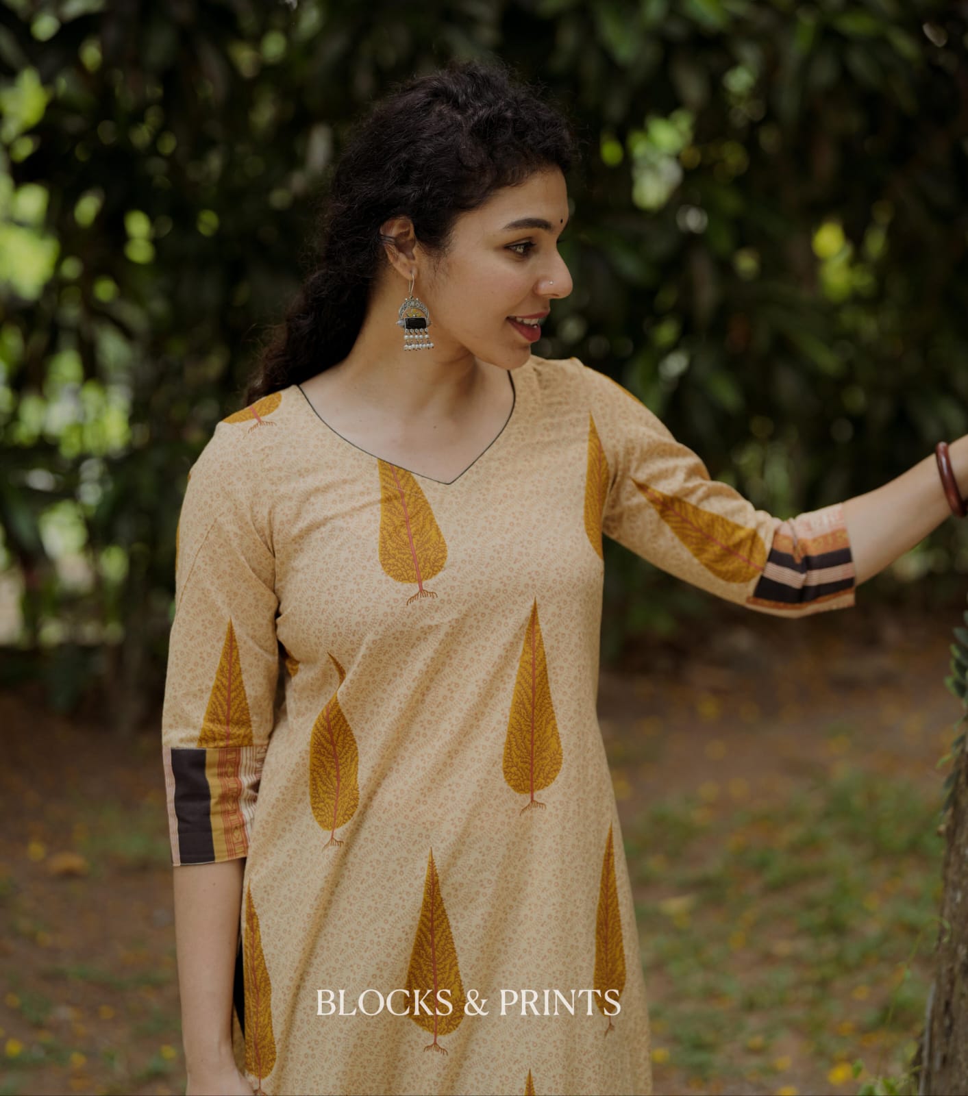 Designer Kurthi (Code - 2118 BK)