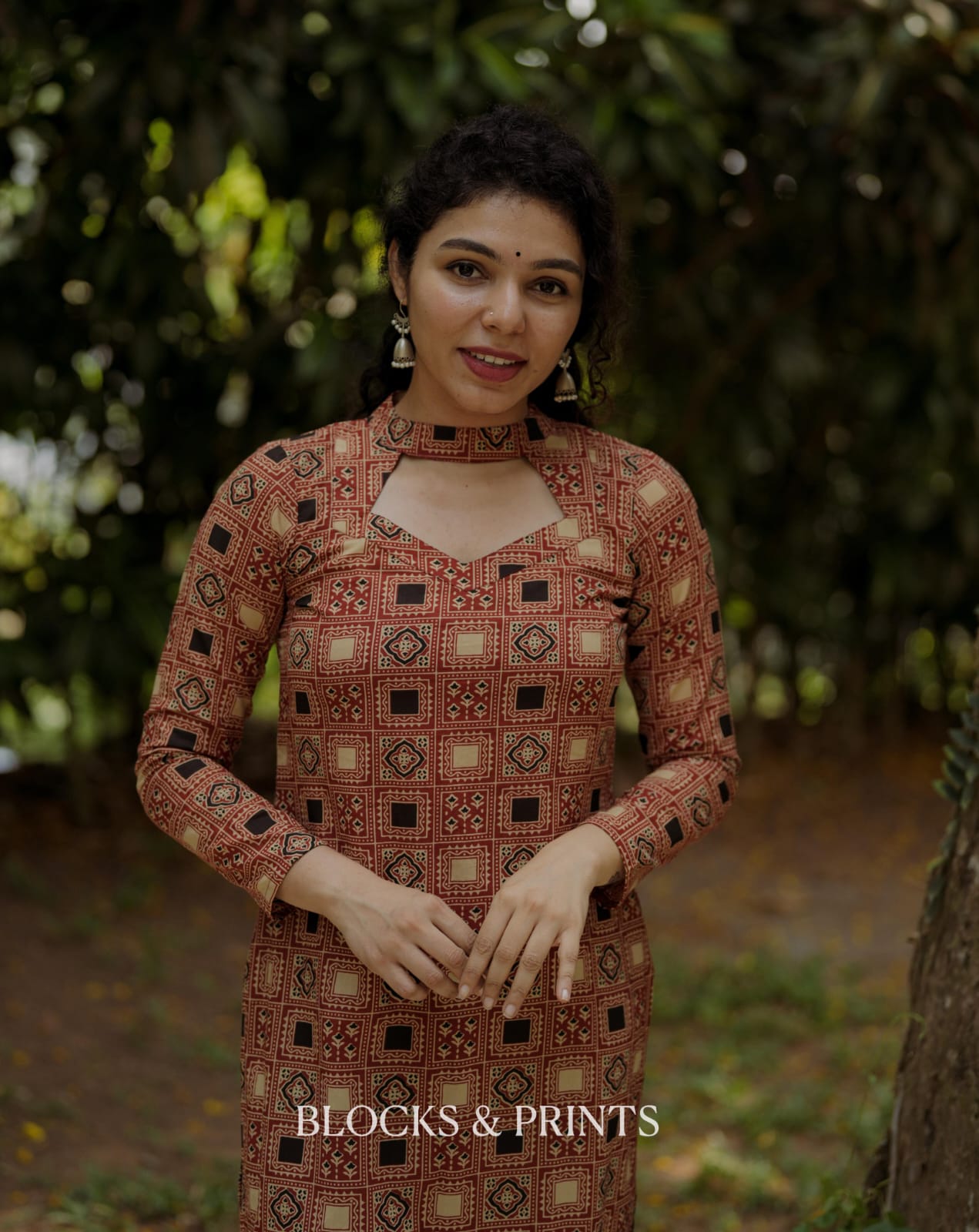 Designer Kurthi (Code - 2137 BK)