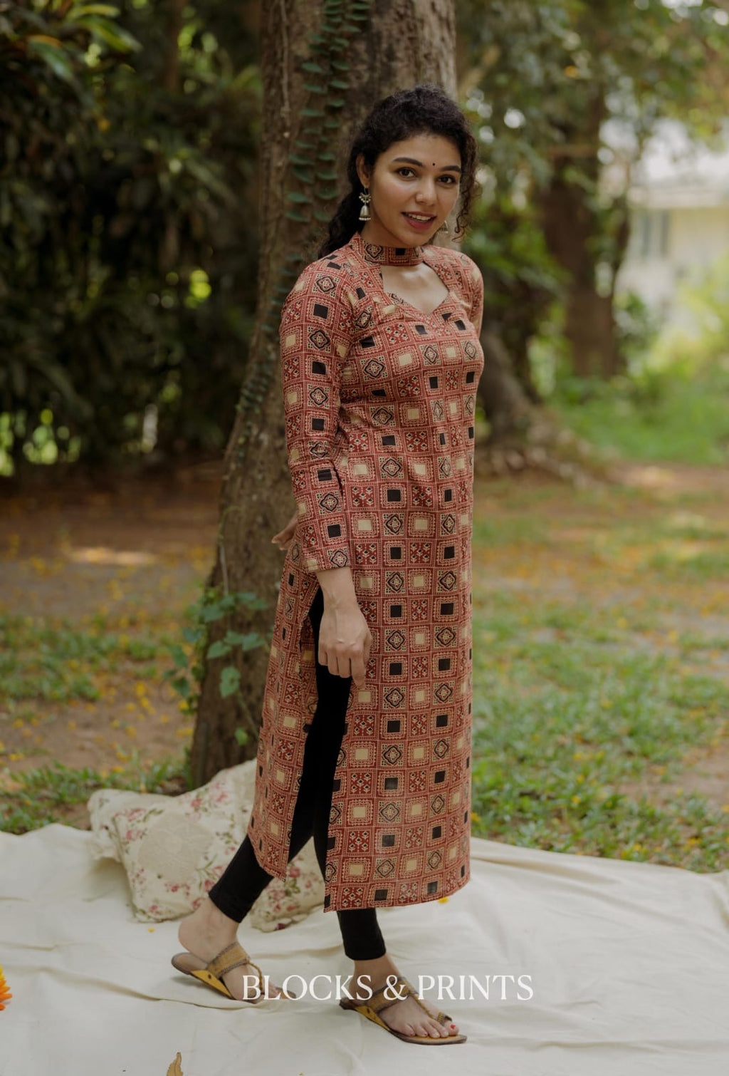 Designer Kurthi (Code - 2137 BK)