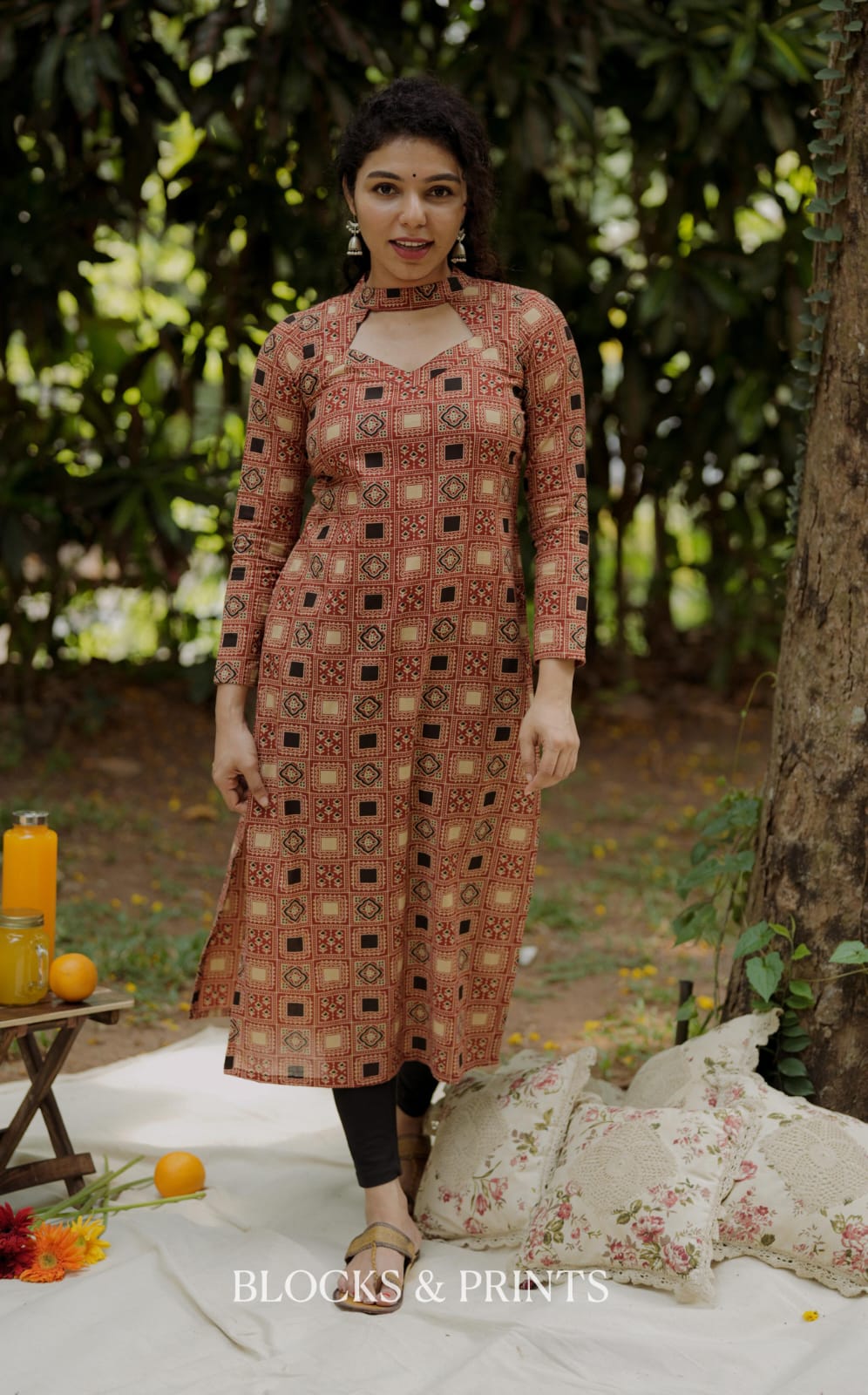 Designer Kurthi (Code - 2137 BK)
