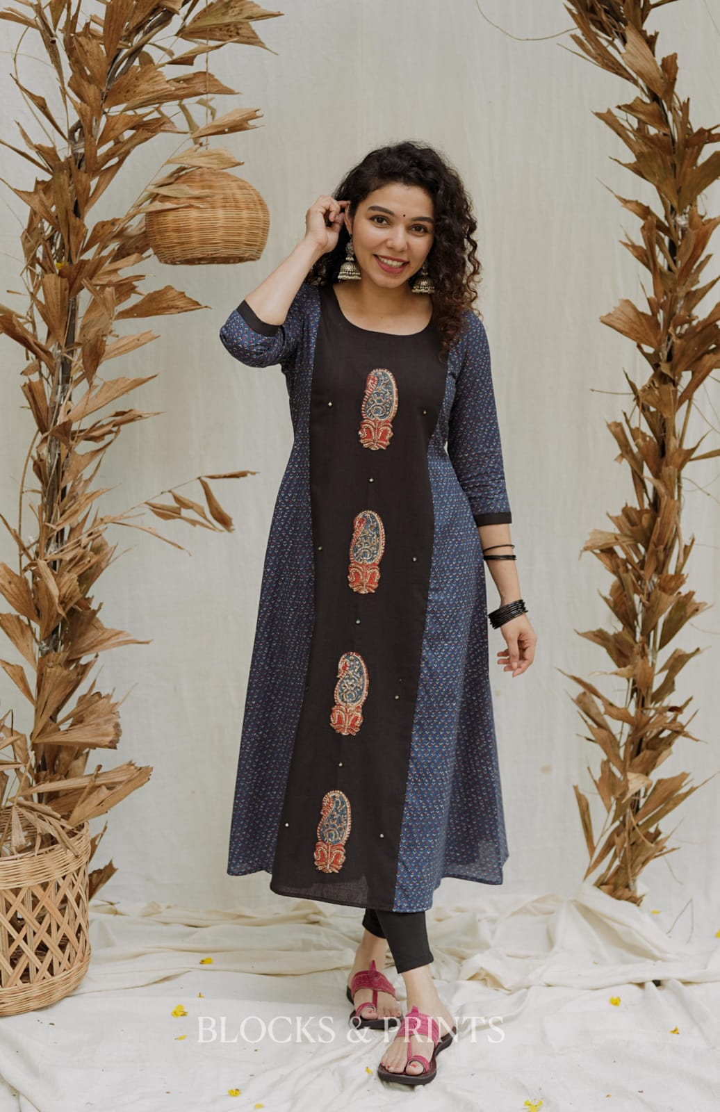 Designer Kurthi (Code - 2082 BK)