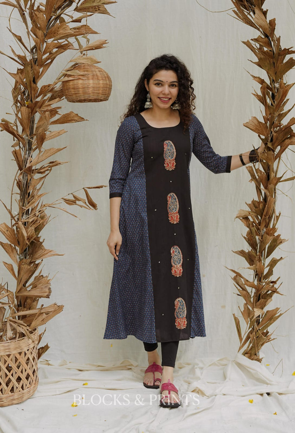 Designer Kurthi (Code - 2082 BK)