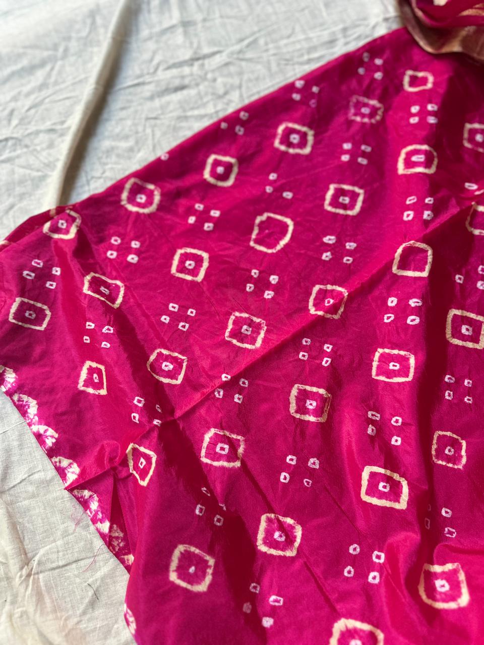 RS .950/- (50% Off on MRP Rs.1900/-)( VS 77 )