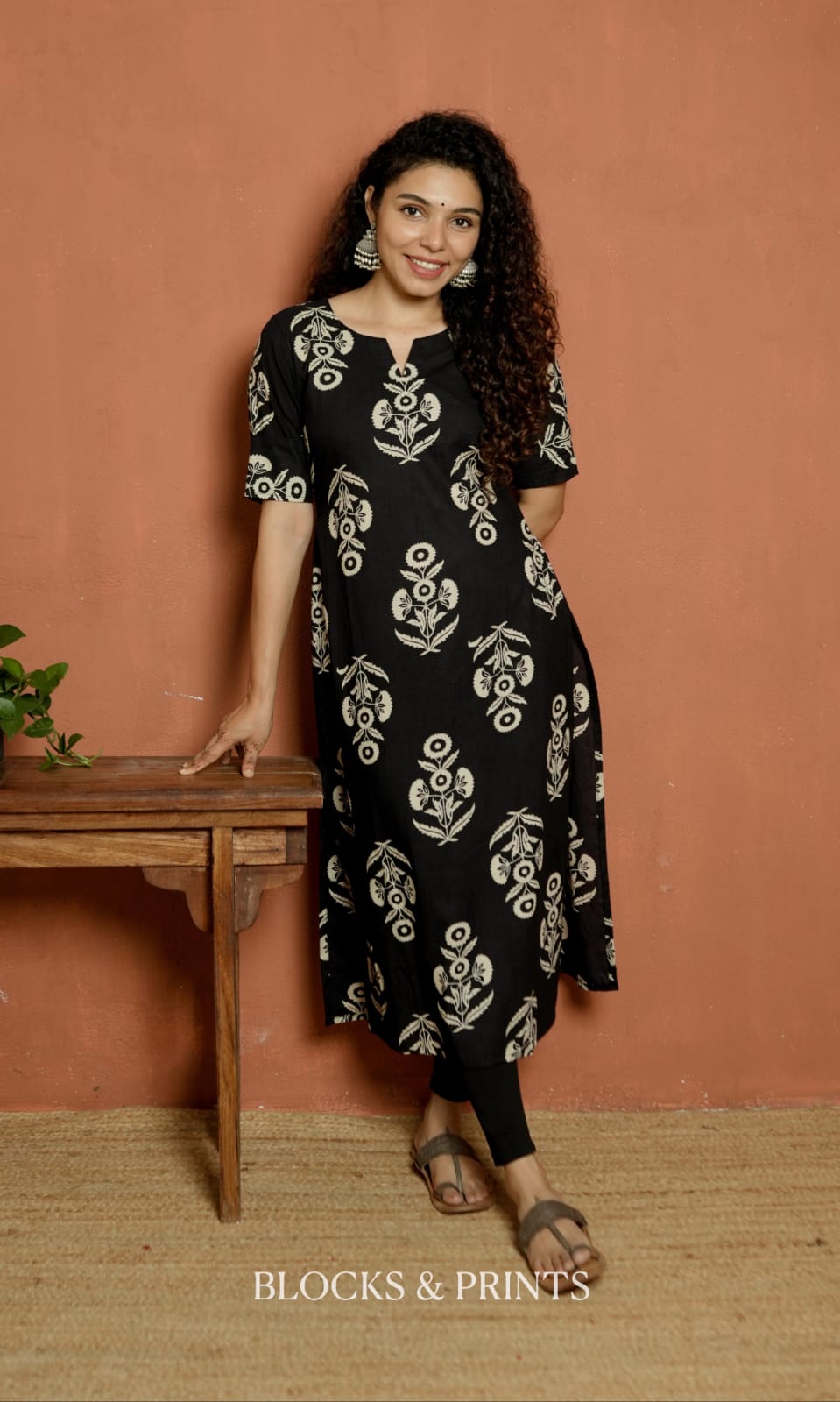 Designer kurthi (Code - 2145 BK)