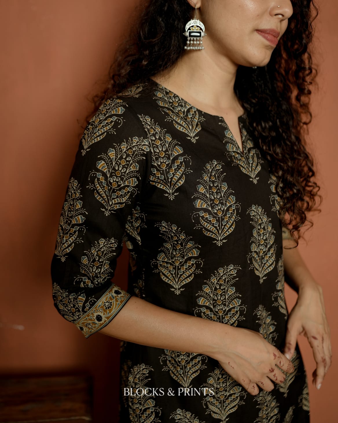 Designer Kurthi (Code - 2146 BK)