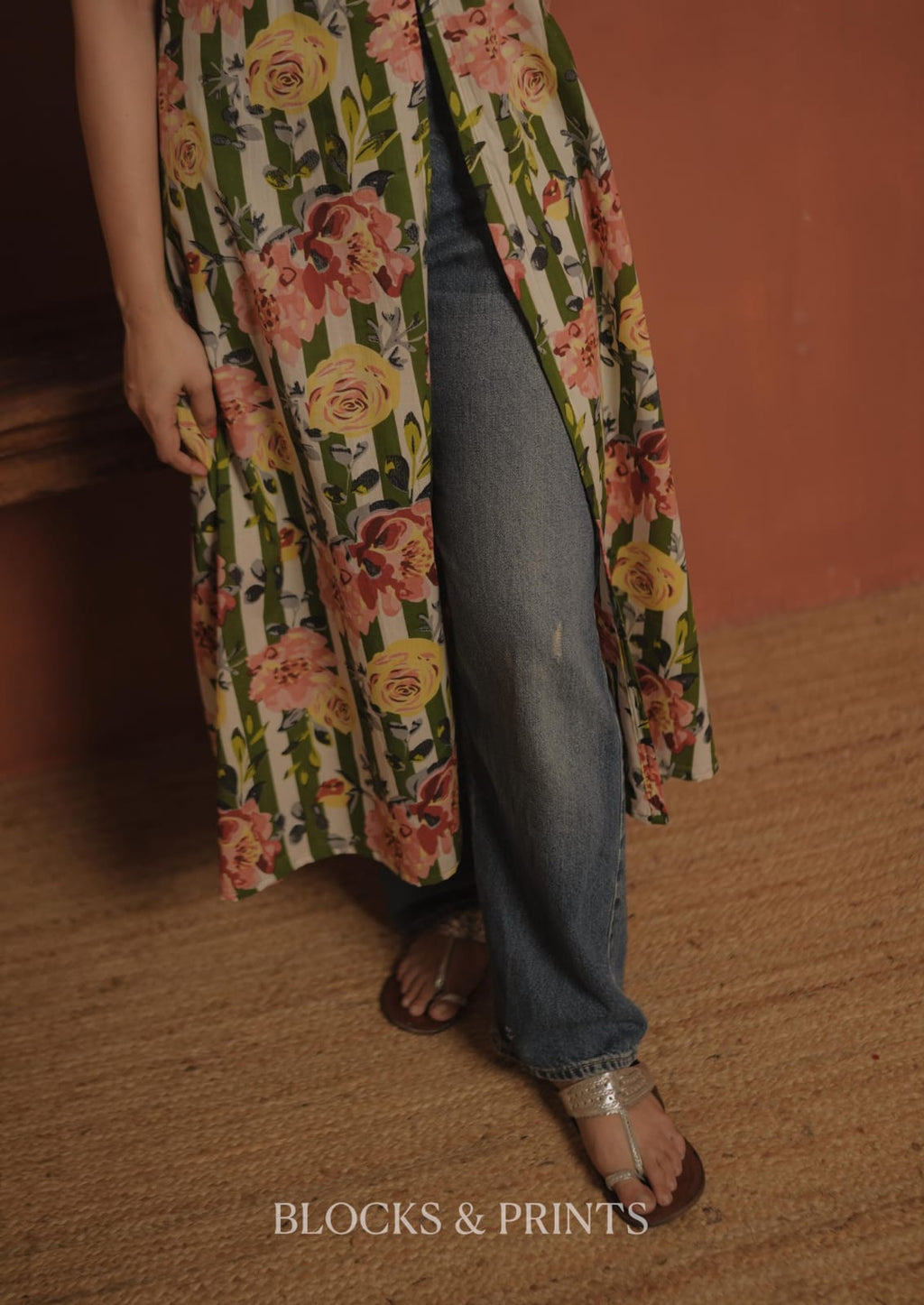 RS .550/- (50% Off on MRP Rs.1100/-) (Code - 2060 BK)