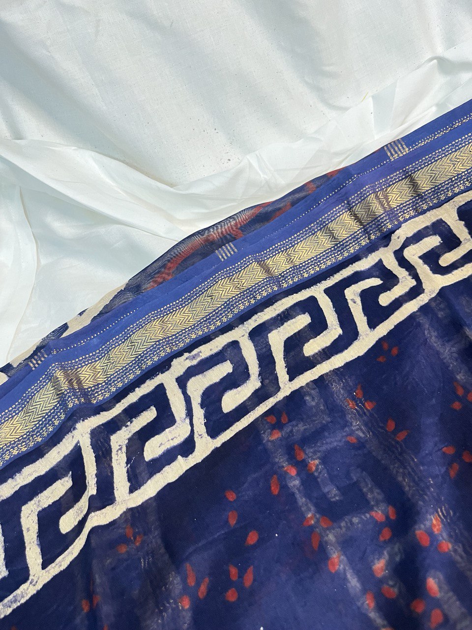RS .1425/- (50% Off on MRP Rs.2850/-)-(M7)