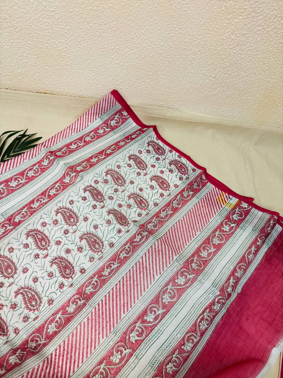 RS. 534/- (70% Off on MRP Rs. 1780/-)( DS-54)