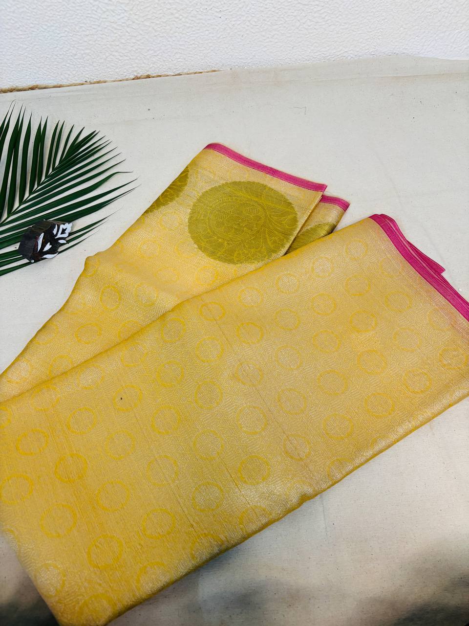 RS. 450/- (70% Off on MRP Rs.1500/-)( DS-176)