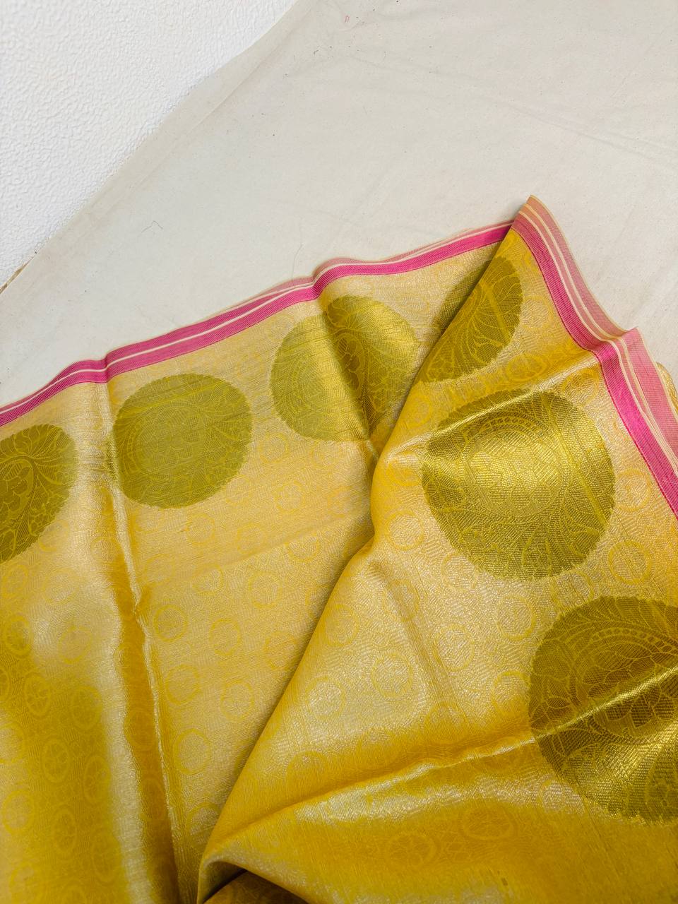 RS. 450/- (70% Off on MRP Rs.1500/-)( DS-176)