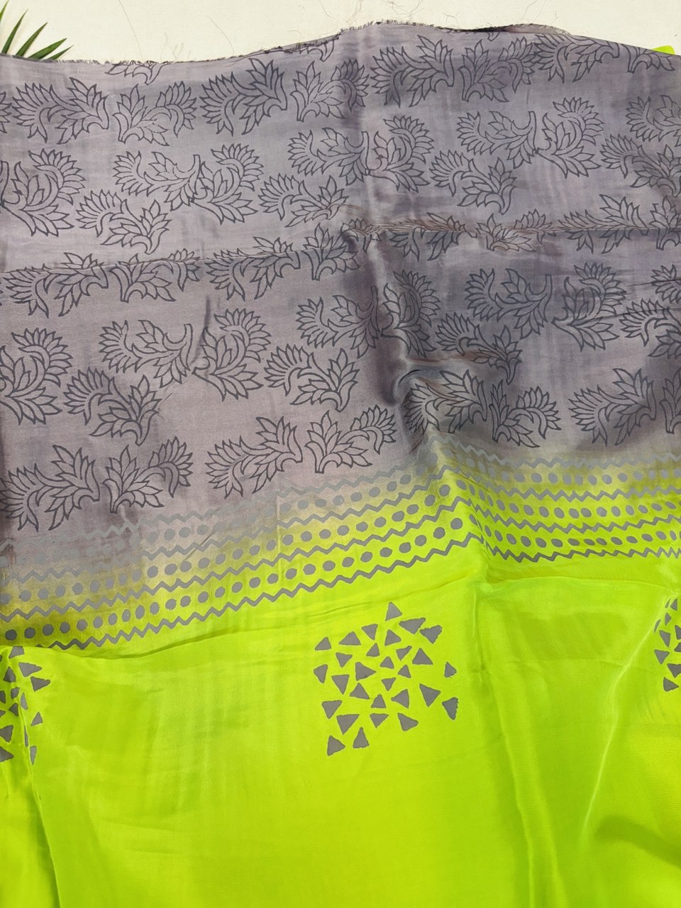RS. 1740/-  (70% Off on MRP  Rs.5800/-)( DS-194)