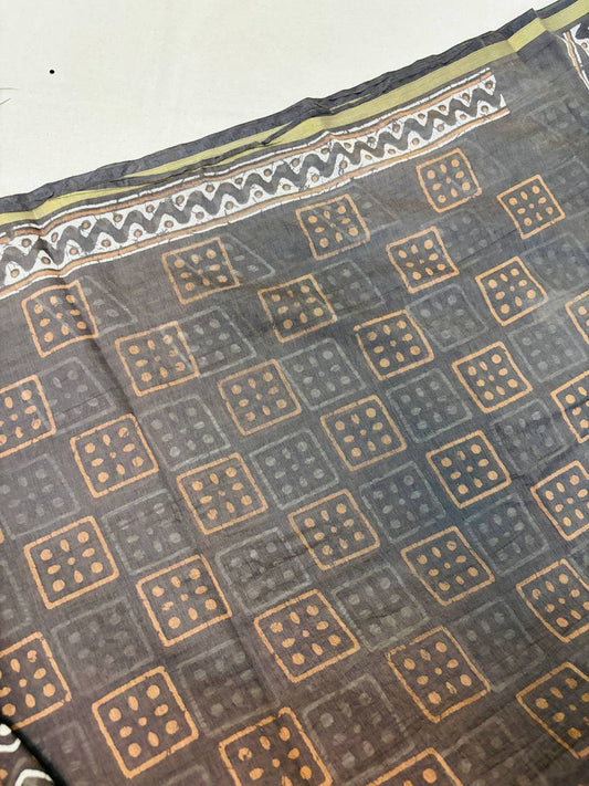 RS. 417/- (70% Off on MRP Rs. 1390/-)( DS-264)