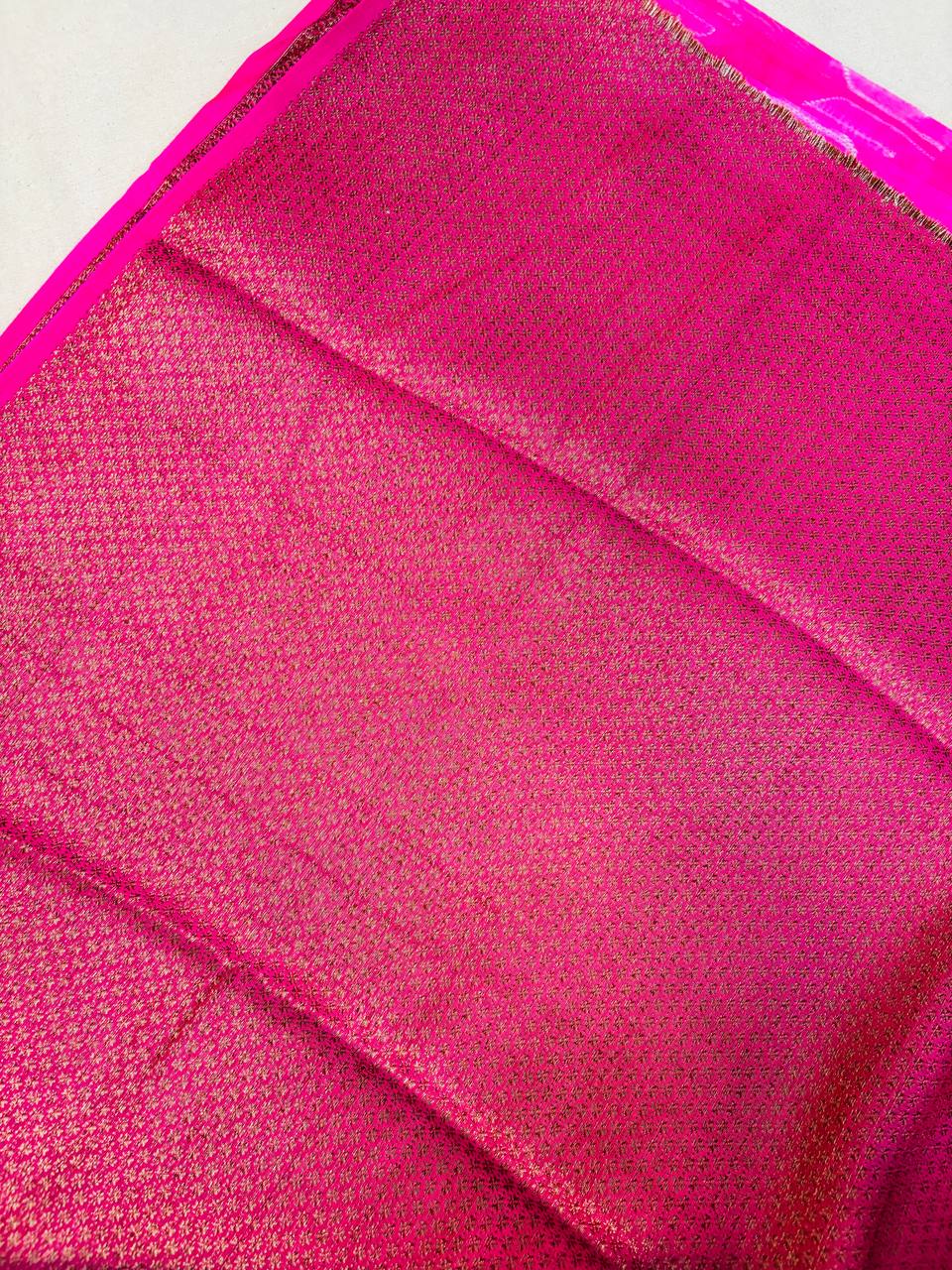 RS. 1350/- (70% Off on MRP Rs. 4500/-)( DS-271)