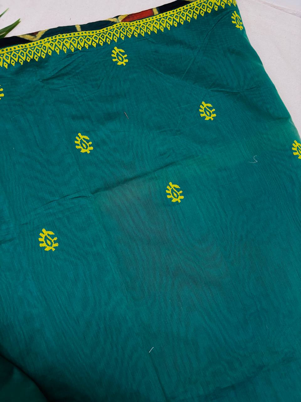 RS.564/- (70% Off on MRP Rs.1880/-)( DS-293)