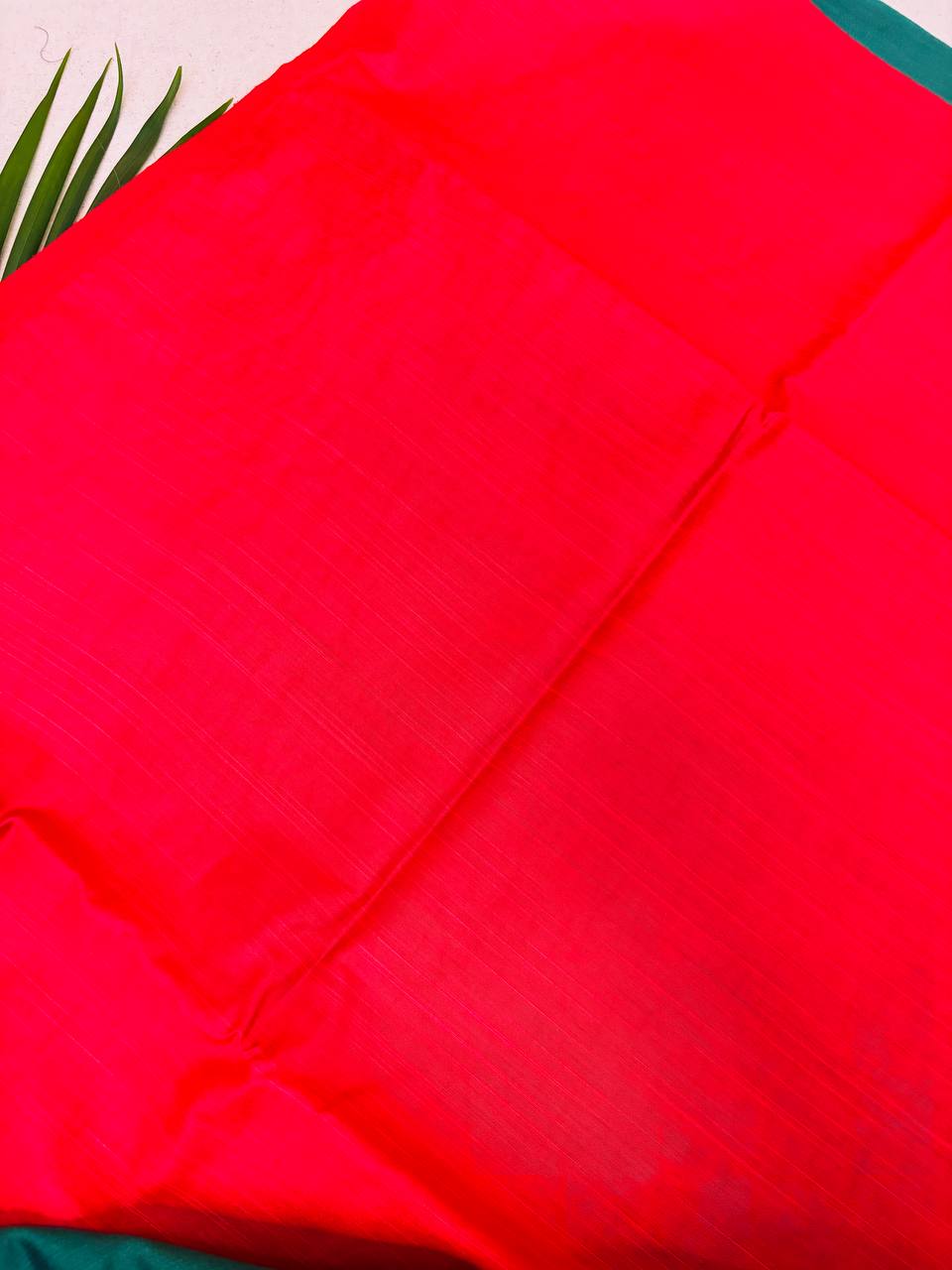 RS .660/- (70% Off on MRP Rs.2200/-)( DS376)