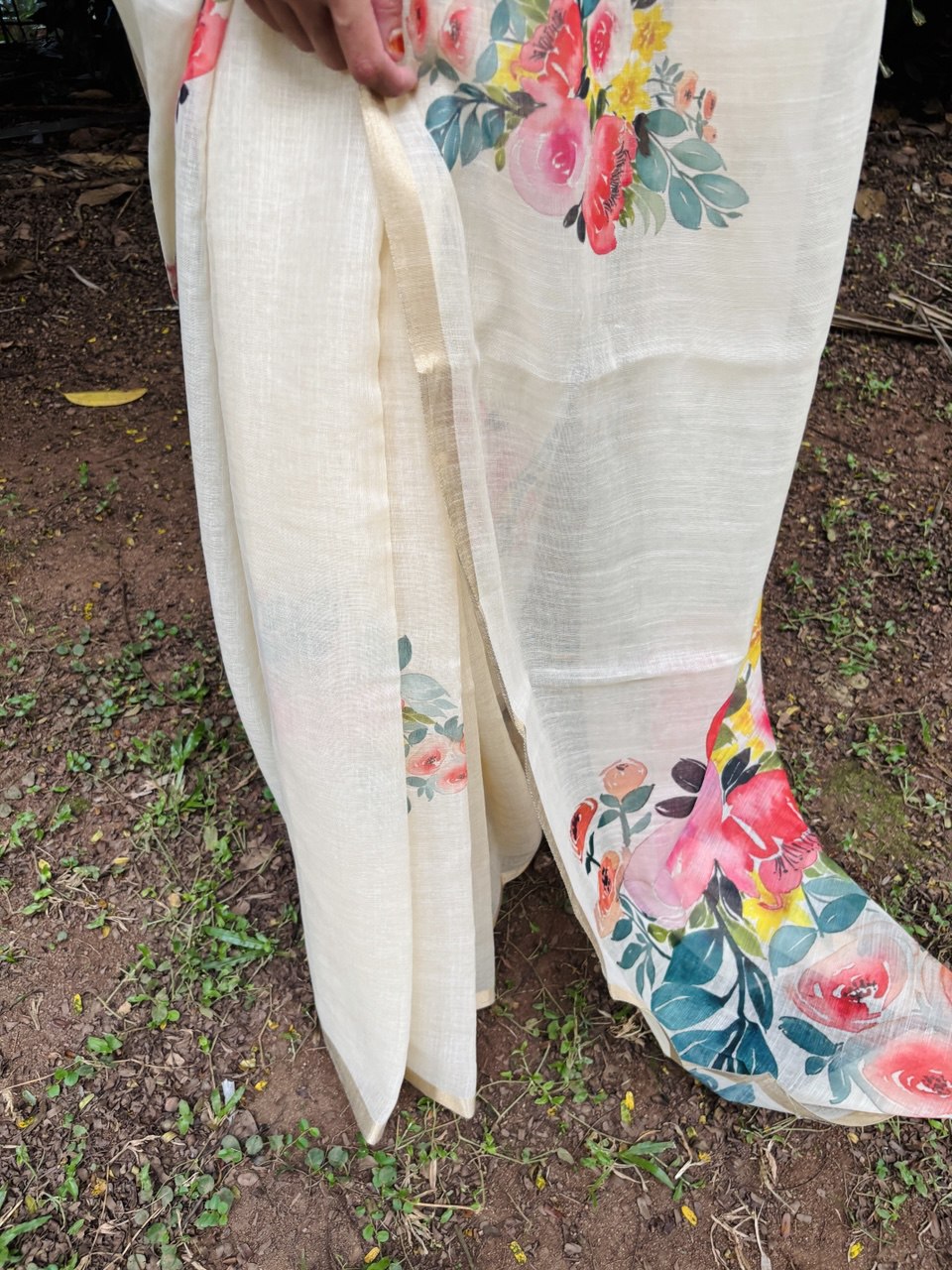 SEMI LINEN SAREE - (SG34)