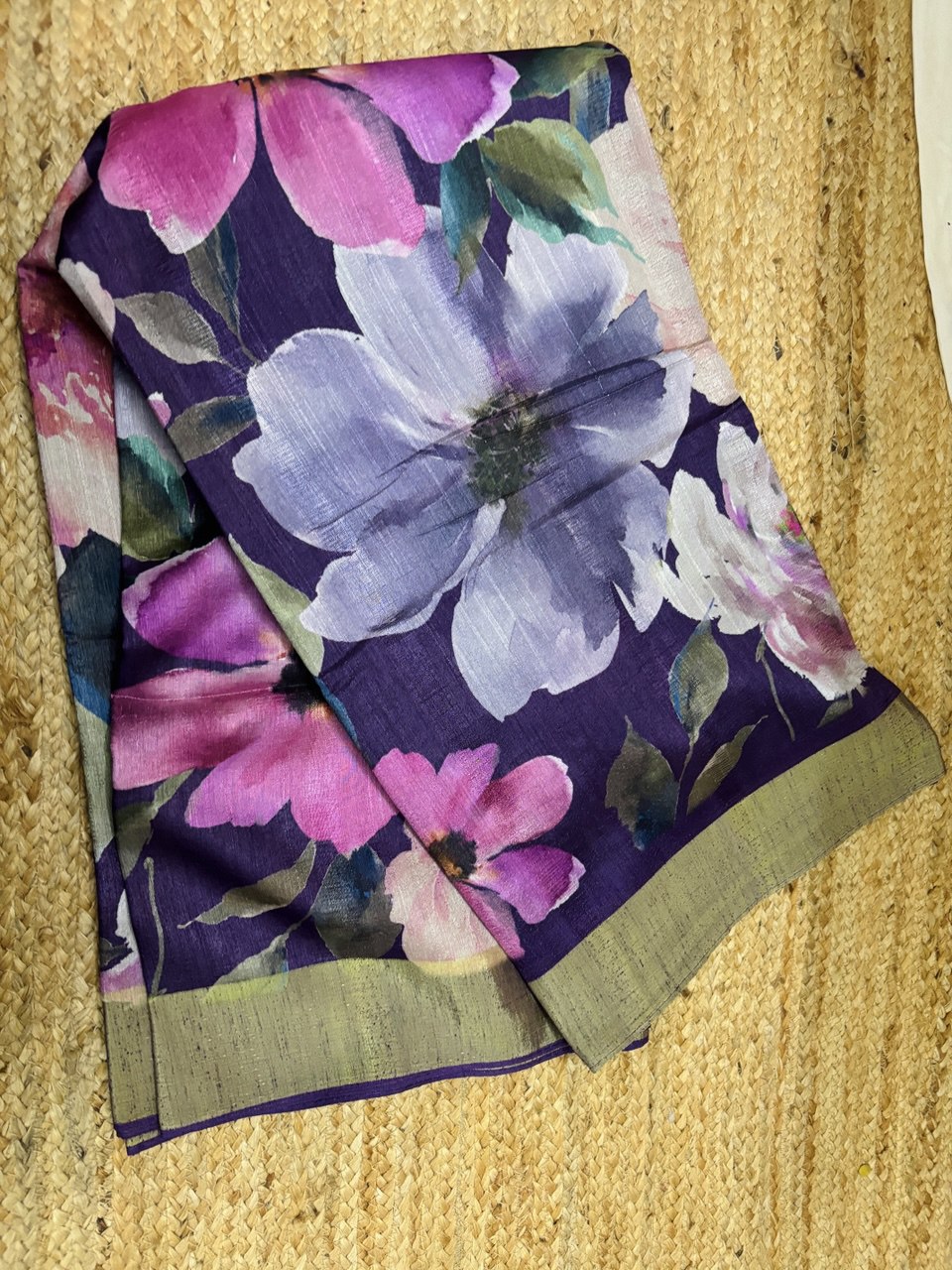 RS .1200/- (50% Off on MRP Rs.2400/-)(SG68)