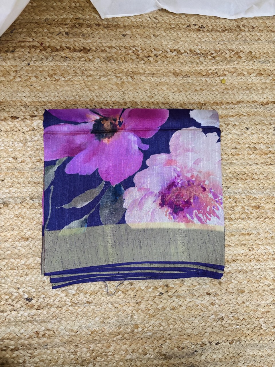 RS .1200/- (50% Off on MRP Rs.2400/-)(SG68)