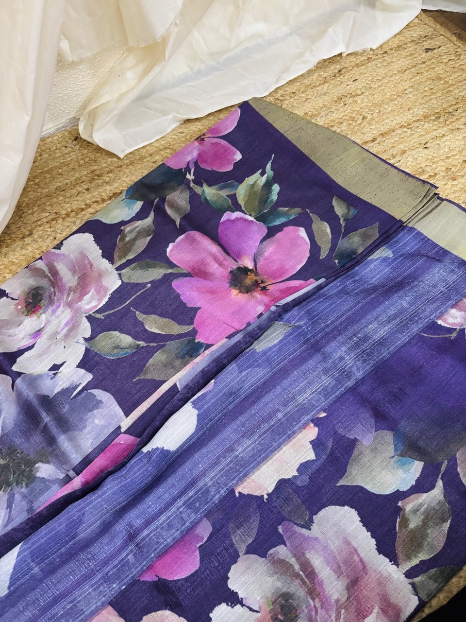 RS .1200/- (50% Off on MRP Rs.2400/-)(SG68)