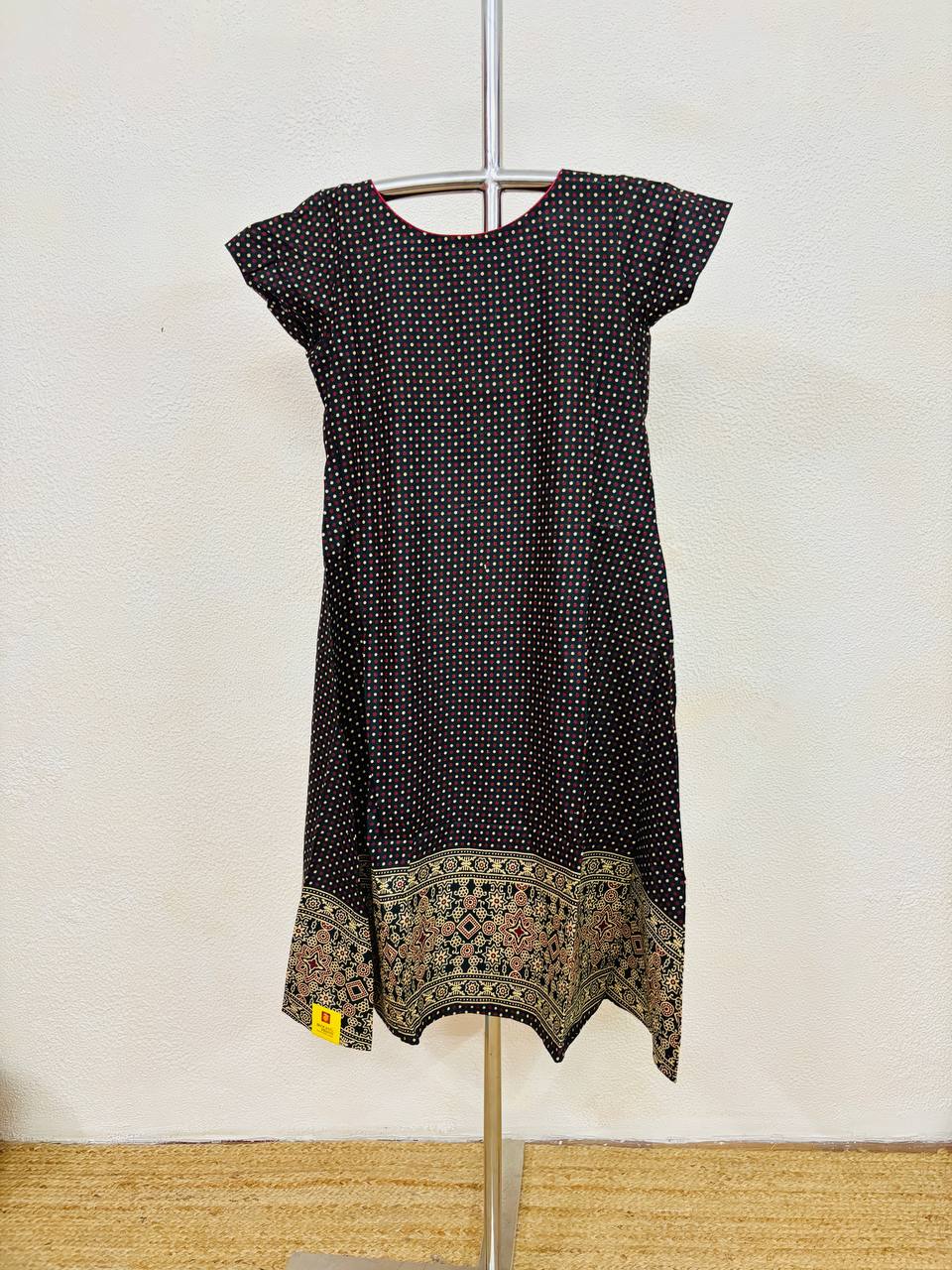 RS.425/- (50%Off on MRP Rs.850/-)( Nk02)