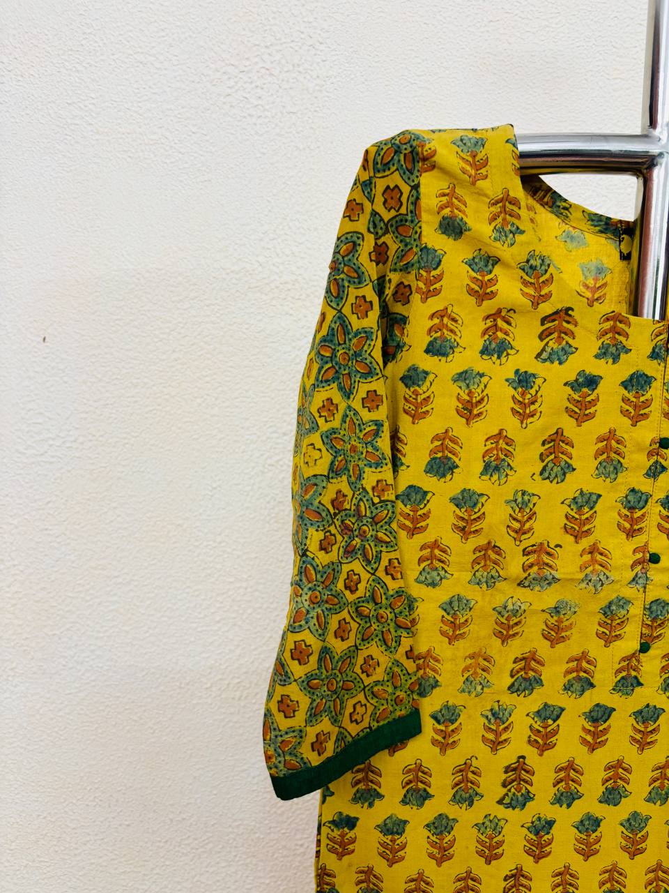 RS.490/- (50%Off on MRP Rs.980/-)(Nk25)