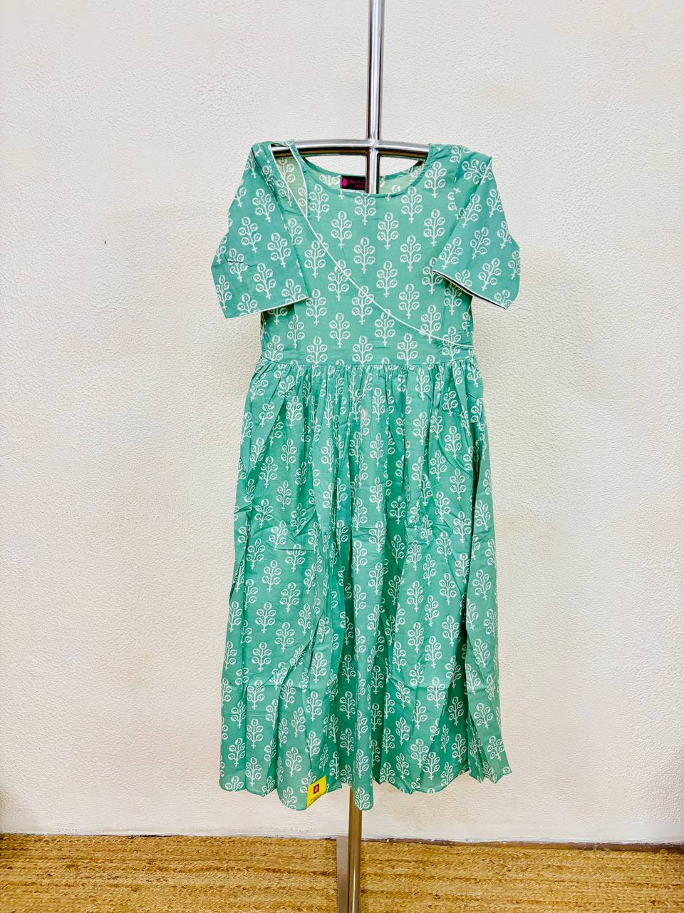 RS.550/- (50%Off on MRP Rs.1100/-)(NK35)
