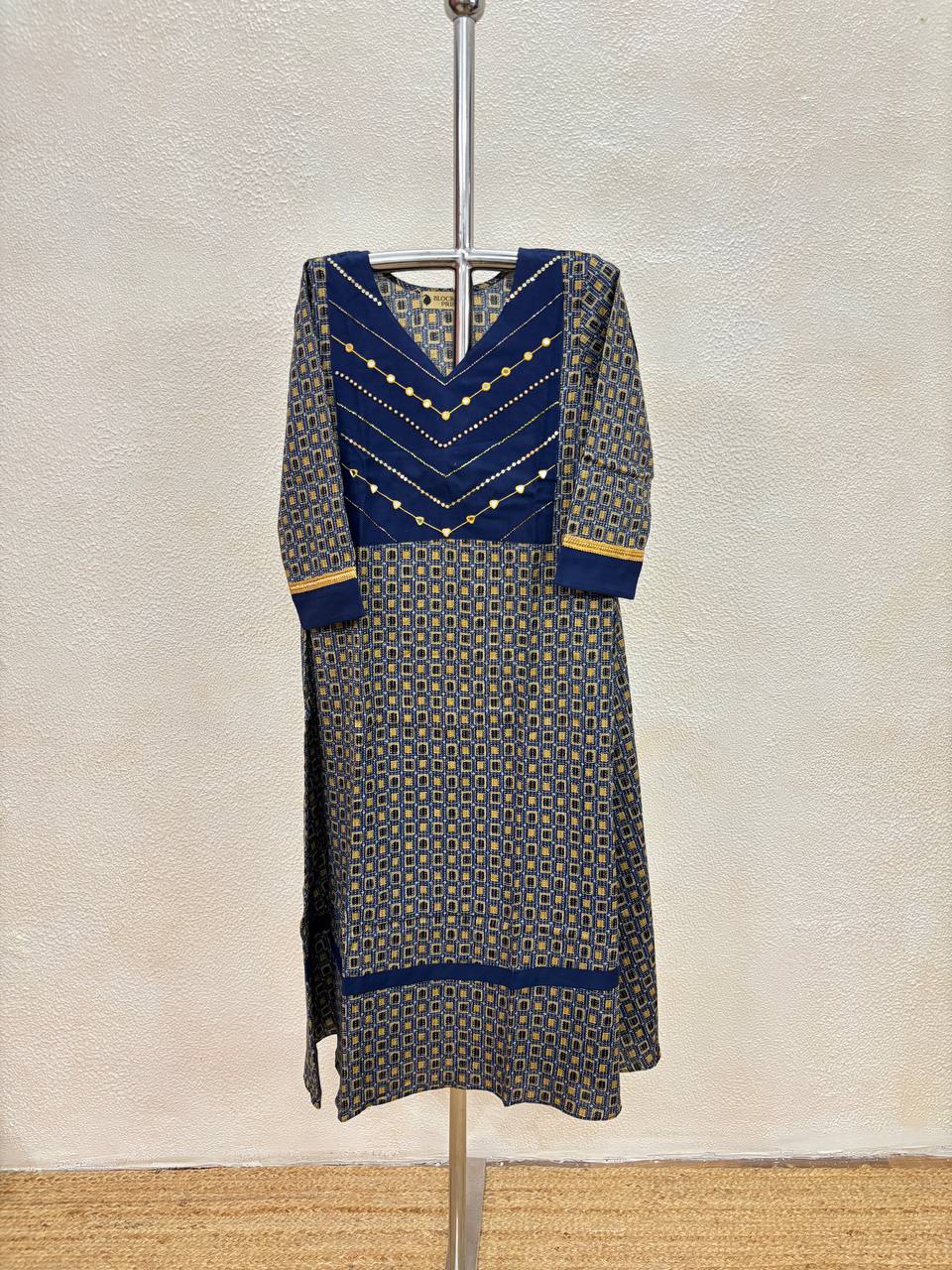 RS.700/- (50%Off on MRP Rs.1400/-)(NK74)
