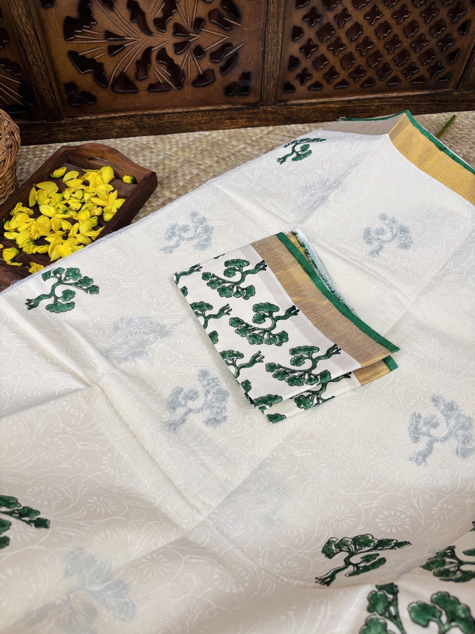 RS.890/- (50% Off on MRP Rs.1780/-)( DS-495)