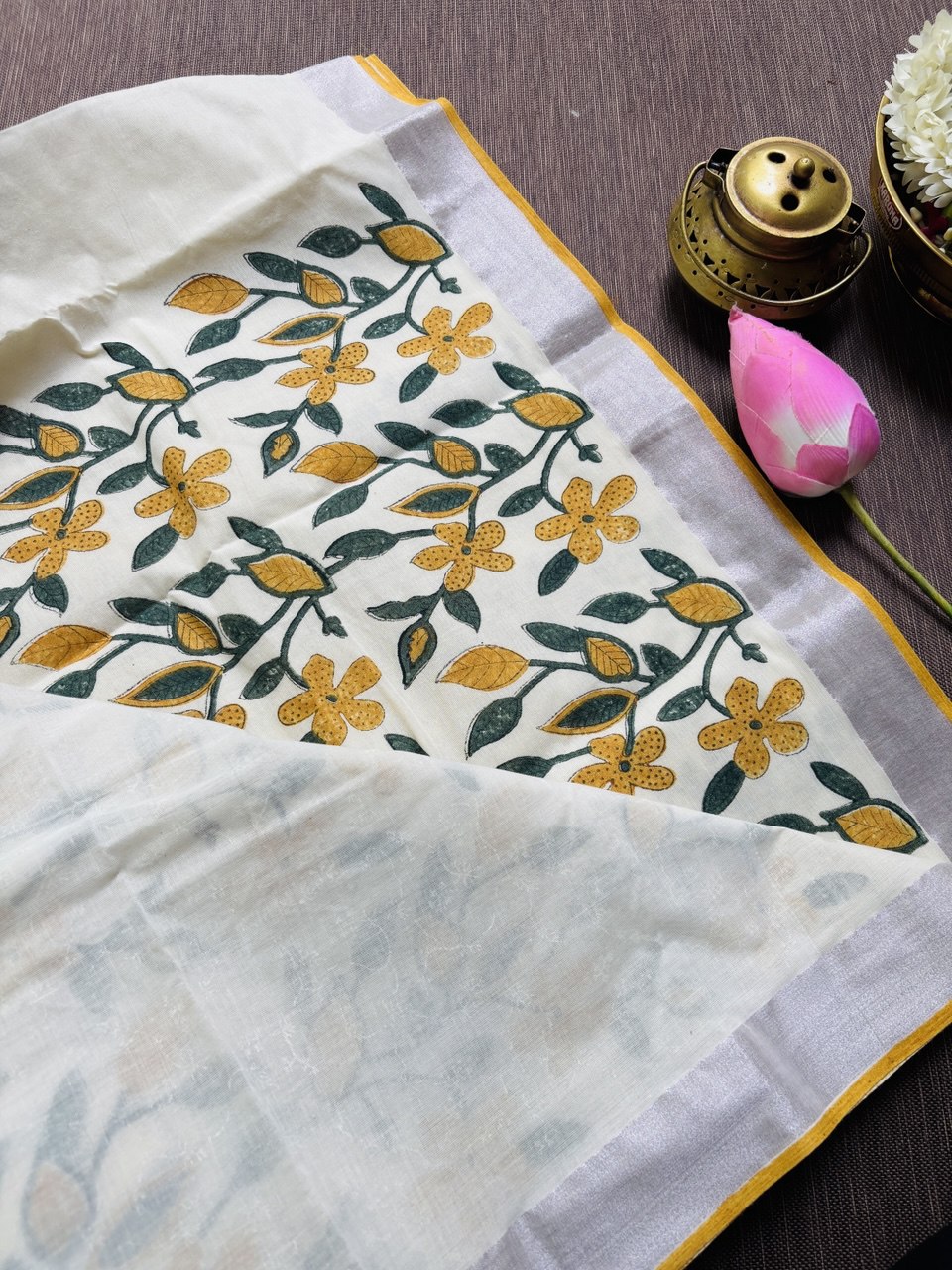 RS.890/- (50% Off on MRP Rs.1780/-)( DS-507)