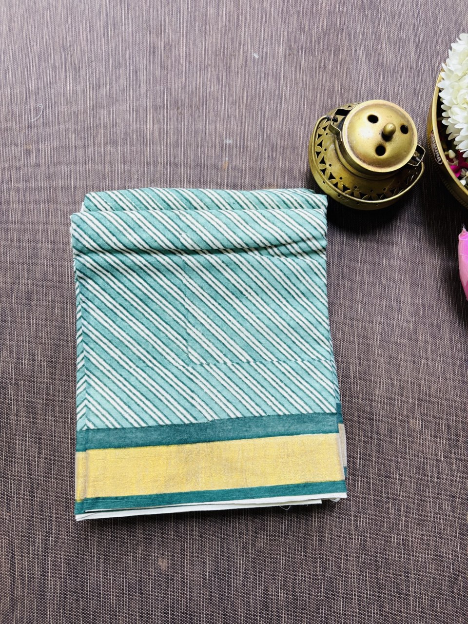RS.890/- (50% Off on MRP Rs.1780/-)( DS-520)
