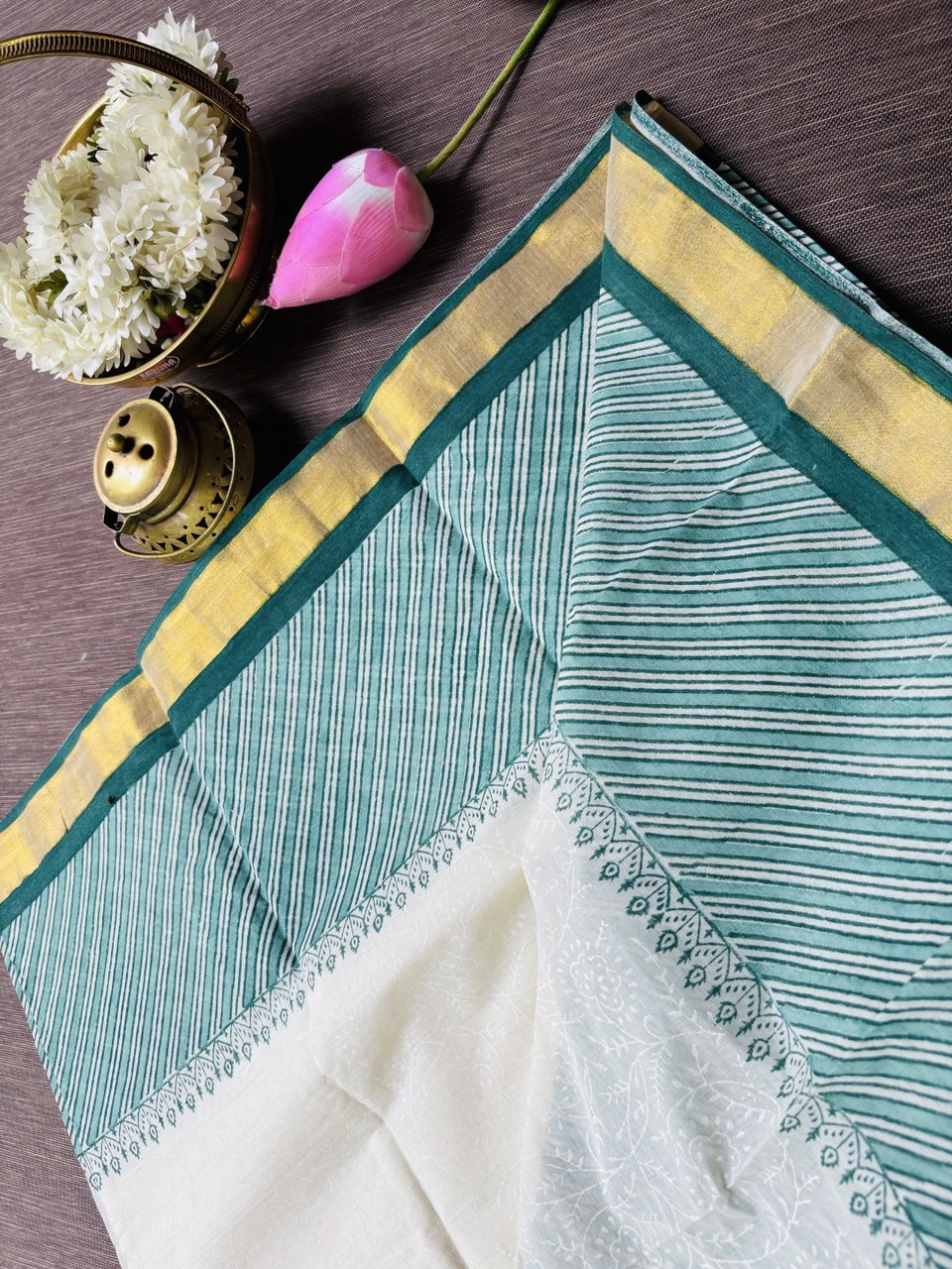 RS.890/- (50% Off on MRP Rs.1780/-)( DS-520)