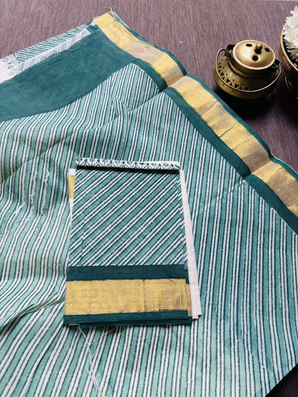 RS.890/- (50% Off on MRP Rs.1780/-)( DS-520)