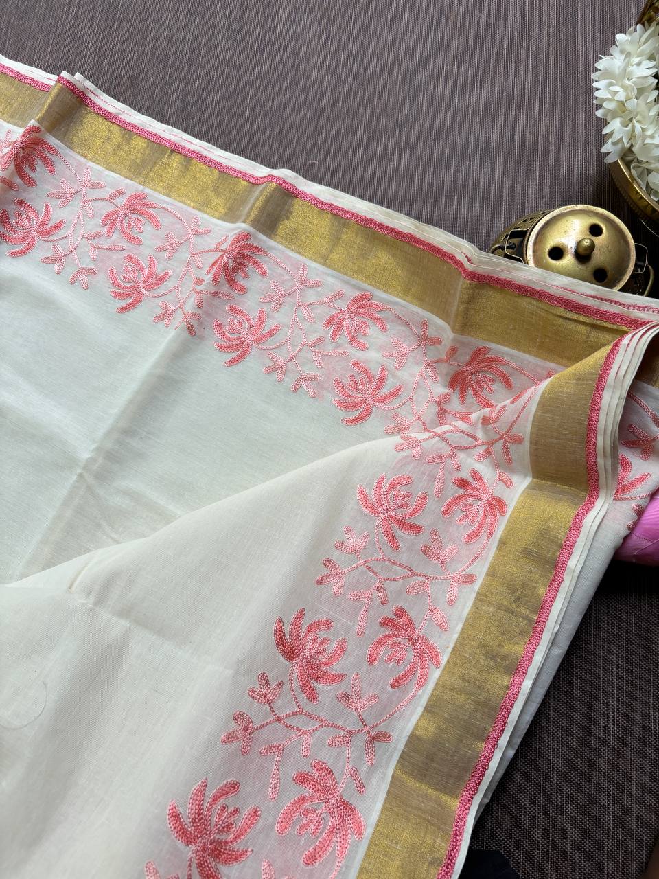 RS.1300/- (50% Off on MRP Rs.2600/-)( DS-527)