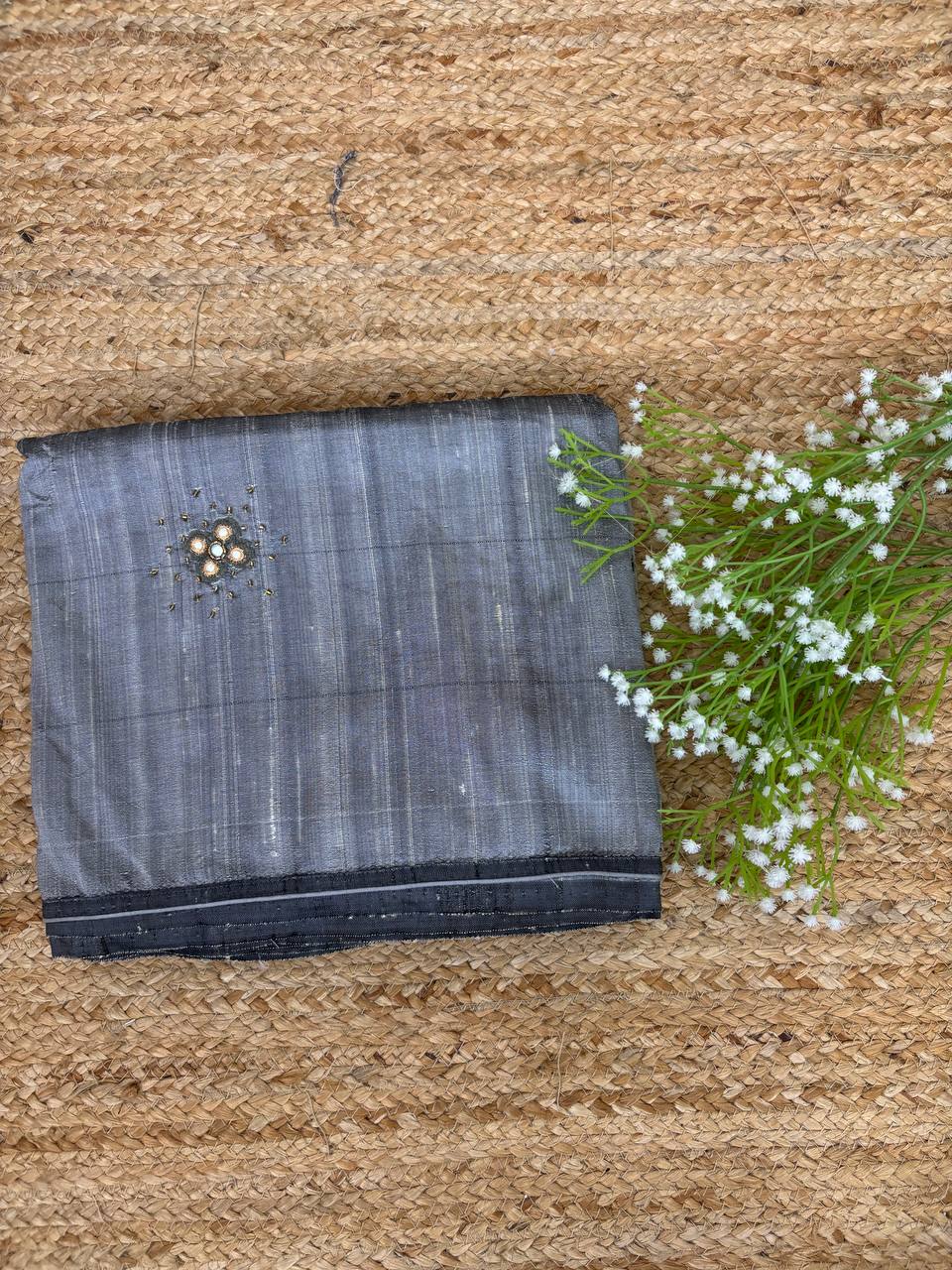 RS .1170/- (70% Off on MRP Rs.3900/-)( DS 576)