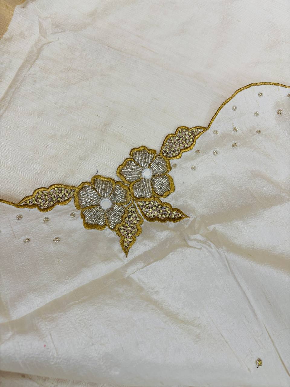 RS .3600/- (80% Off on MRP Rs.18000/-)( DS607)