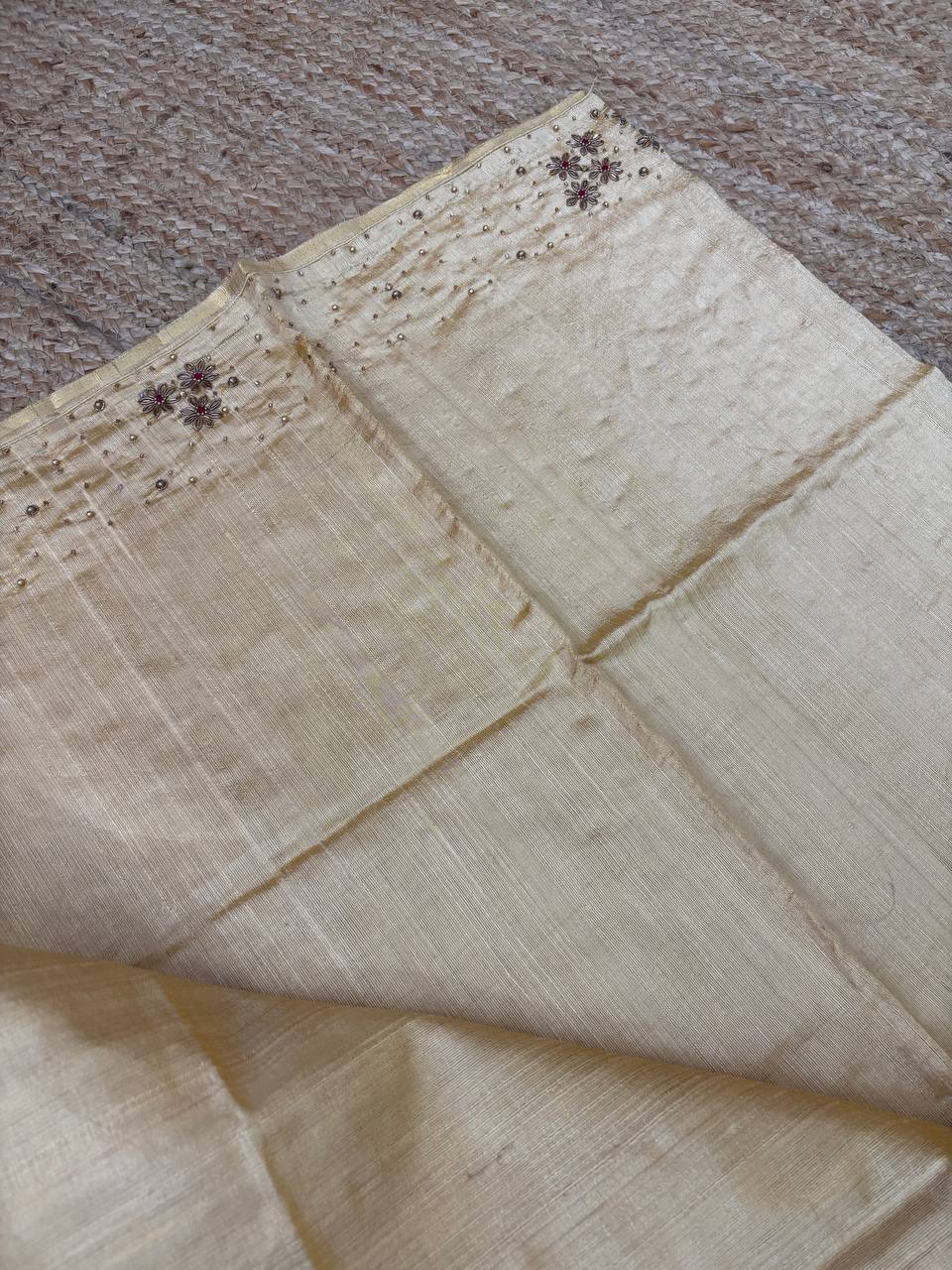 RS.2550/- (70% Off on MRP Rs.8500/-)( DS623)