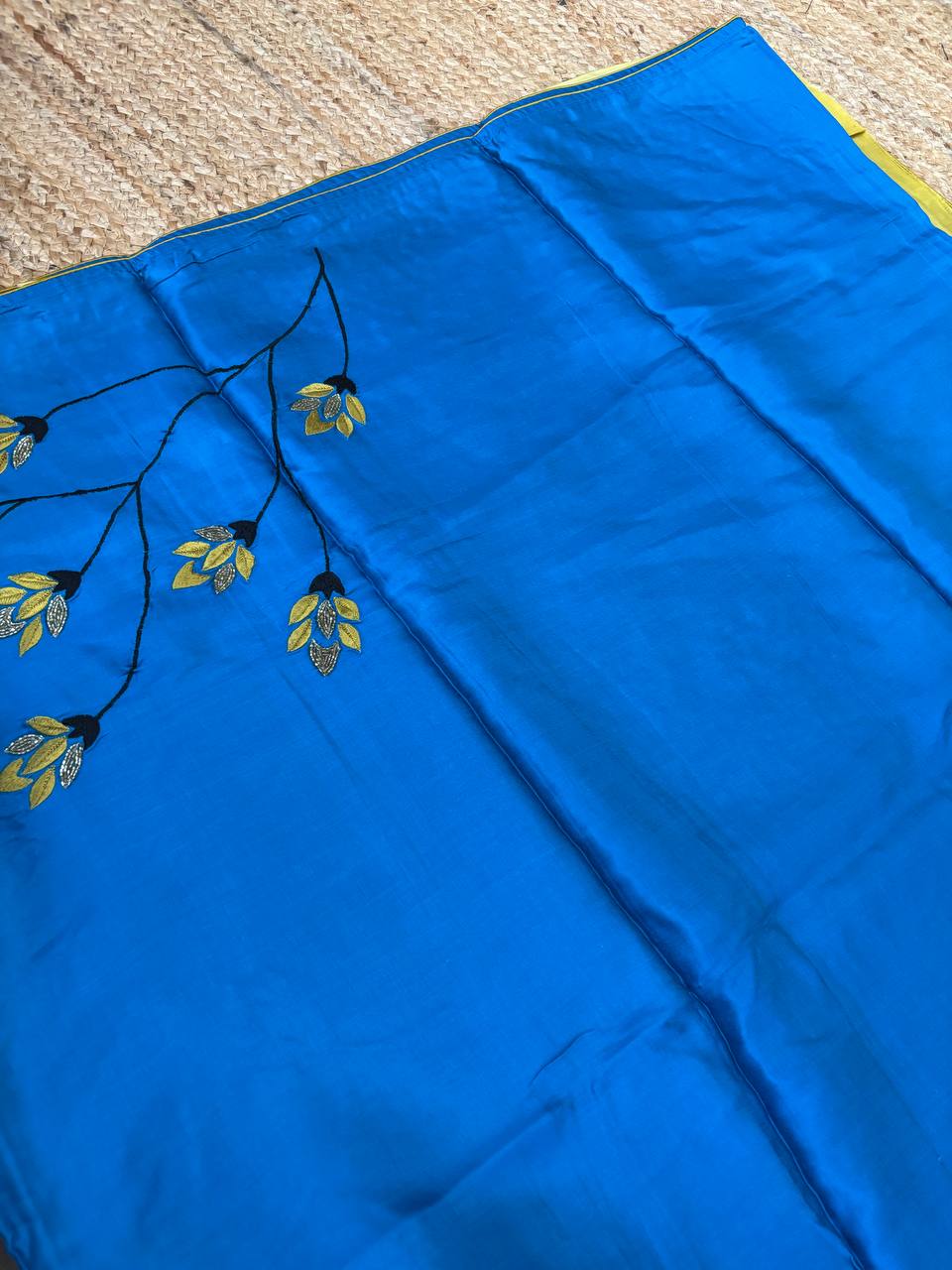 RS.1200/- (70% Off on MRP Rs.4000/-)( DS620)