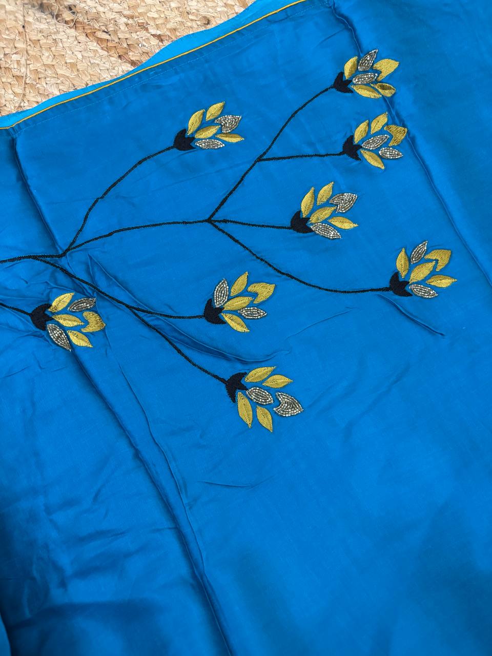 RS.1200/- (70% Off on MRP Rs.4000/-)( DS620)