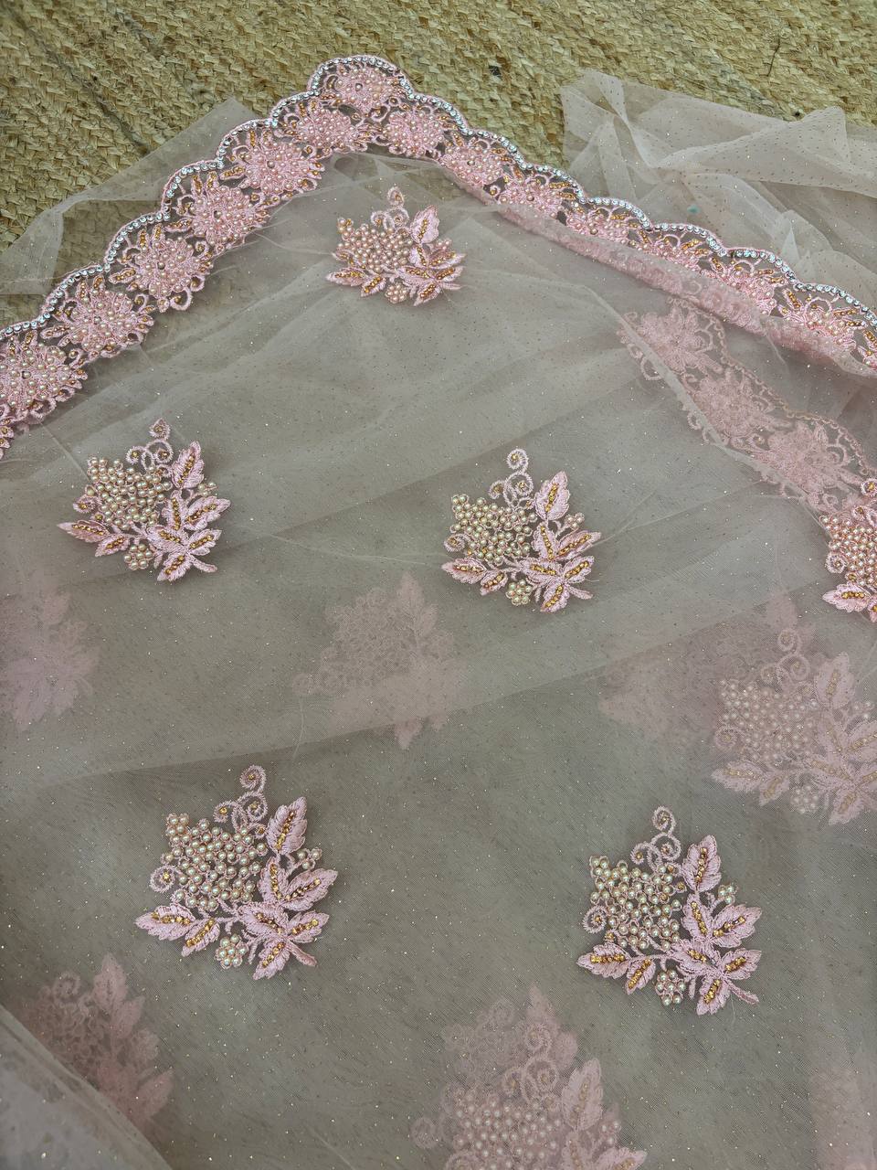 RS.1770/- (70% Off on MRP Rs.5900/-)( DS619)
