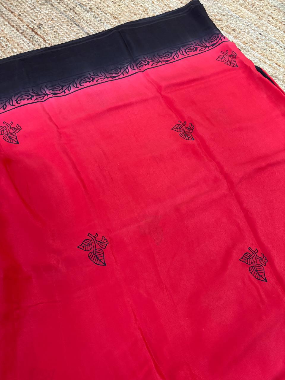 RS .660/- (70% Off on MRP Rs.2200/-)( DS630)