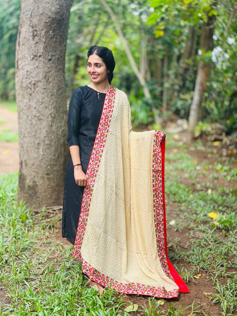RS. 1200/- (50% Off on MRP Rs. 2400/-)( DS-665)