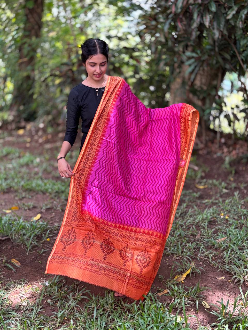 RS. 600/- (50% Off on MRP Rs. 1200/-)( DS-697)