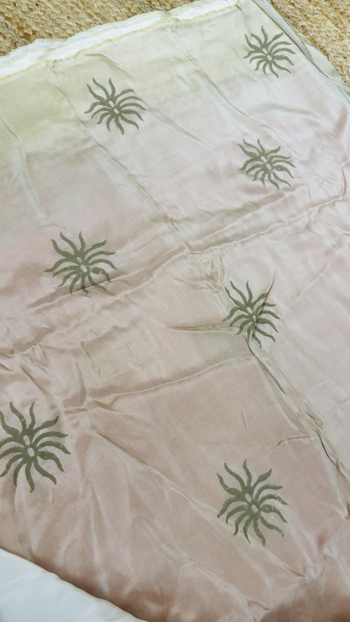 RS.840/- (70% Off on MRP Rs.2800/-)( DS-719)