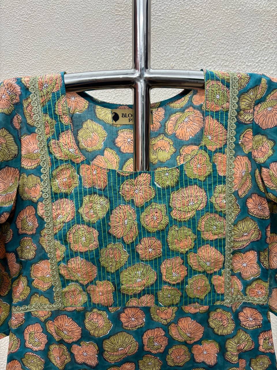 RS.550/- (50%Off on MRP Rs.1100/-)(DS-722)