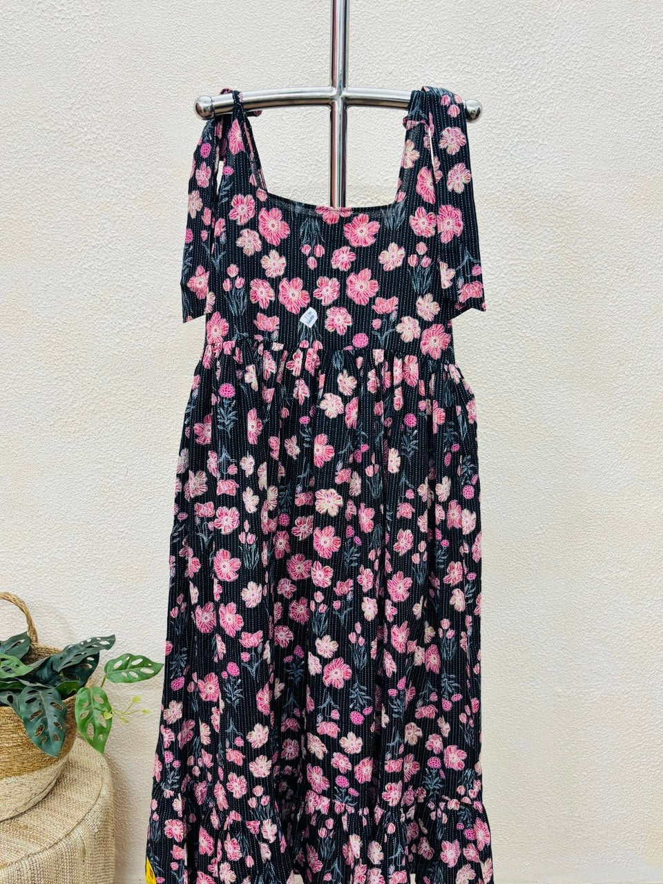 RS-550/- (50%Off on MRP Rs.1100/-)(DS-733)
