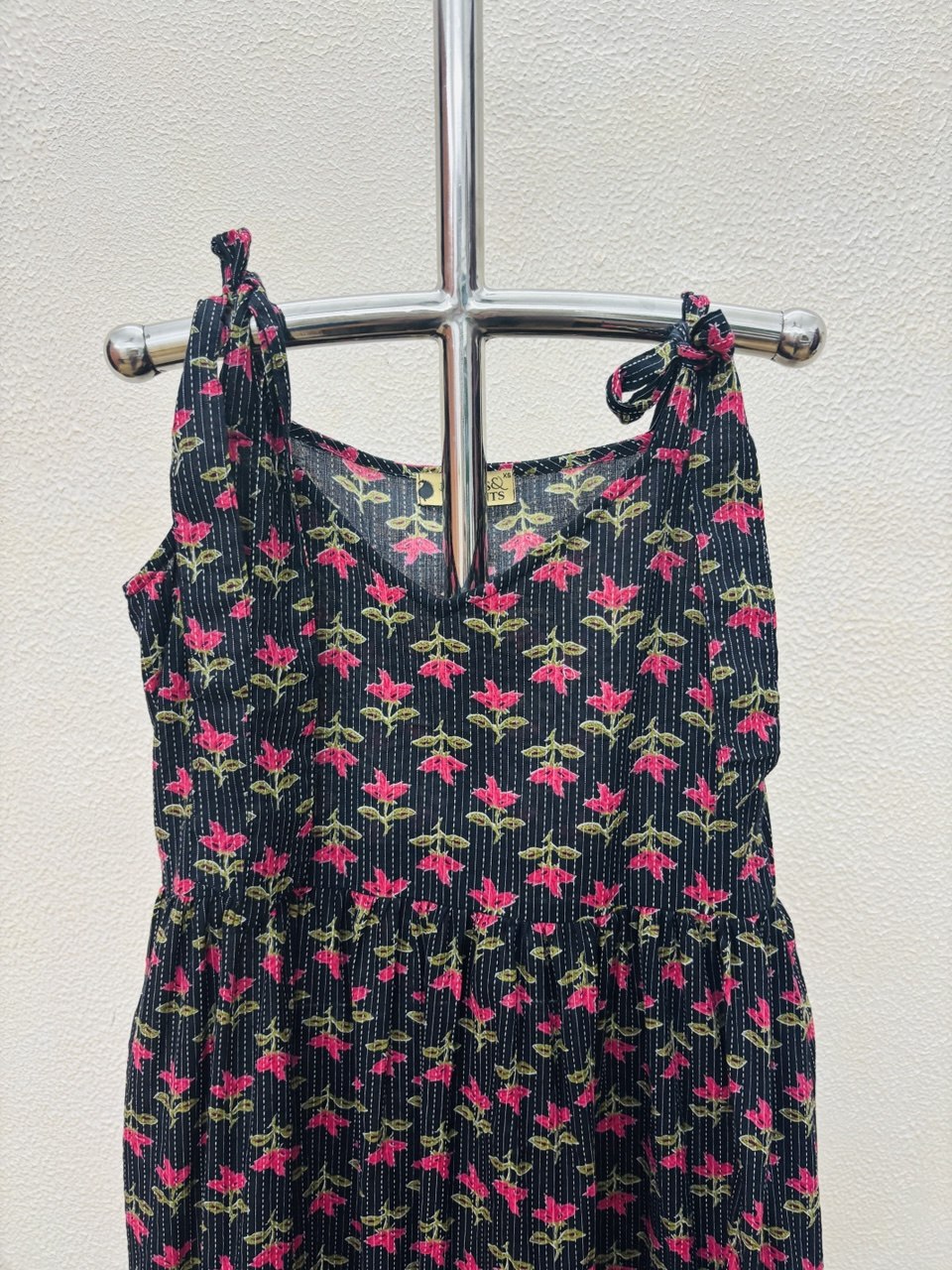 RS.550/- (50%Off on MRP Rs.1100/-)(DS-751)
