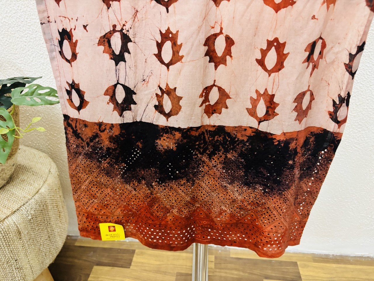 RS.490/- (50%Off on MRP Rs.980/-)(DS-725)