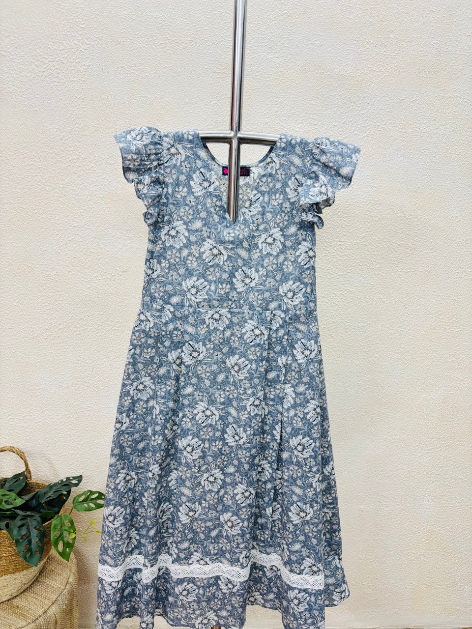RS.550/- (50%Off on MRP Rs.1100/-)(DS-741)