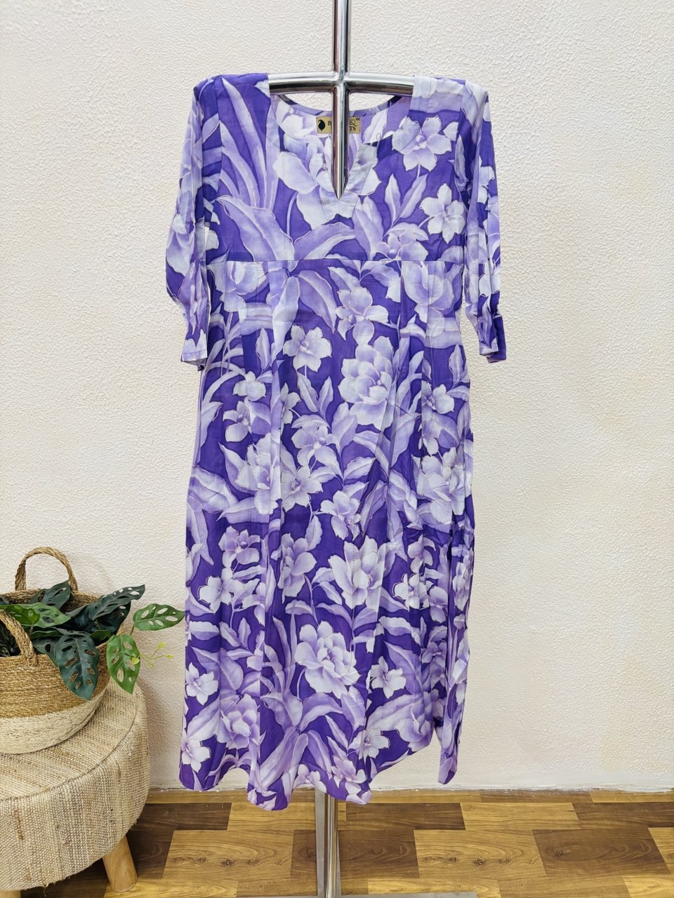 RS.550/- (50%Off on MRP Rs.1100/-)(DS-726)